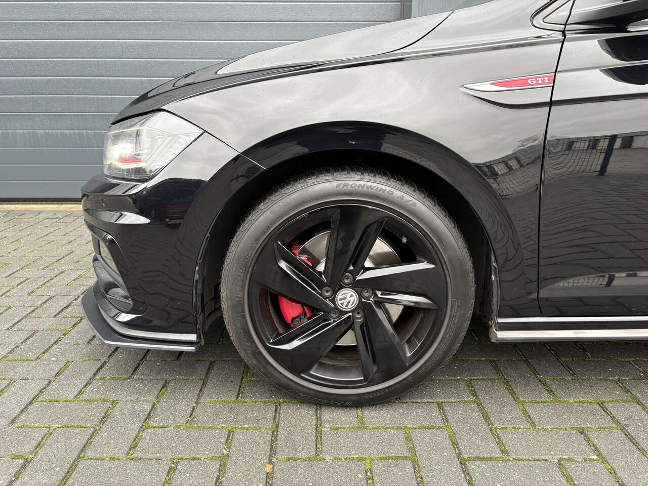 Volkswagen POLO 2.0 TSI GTI DSG / LED / PDC / CARPLAY / CLIMA