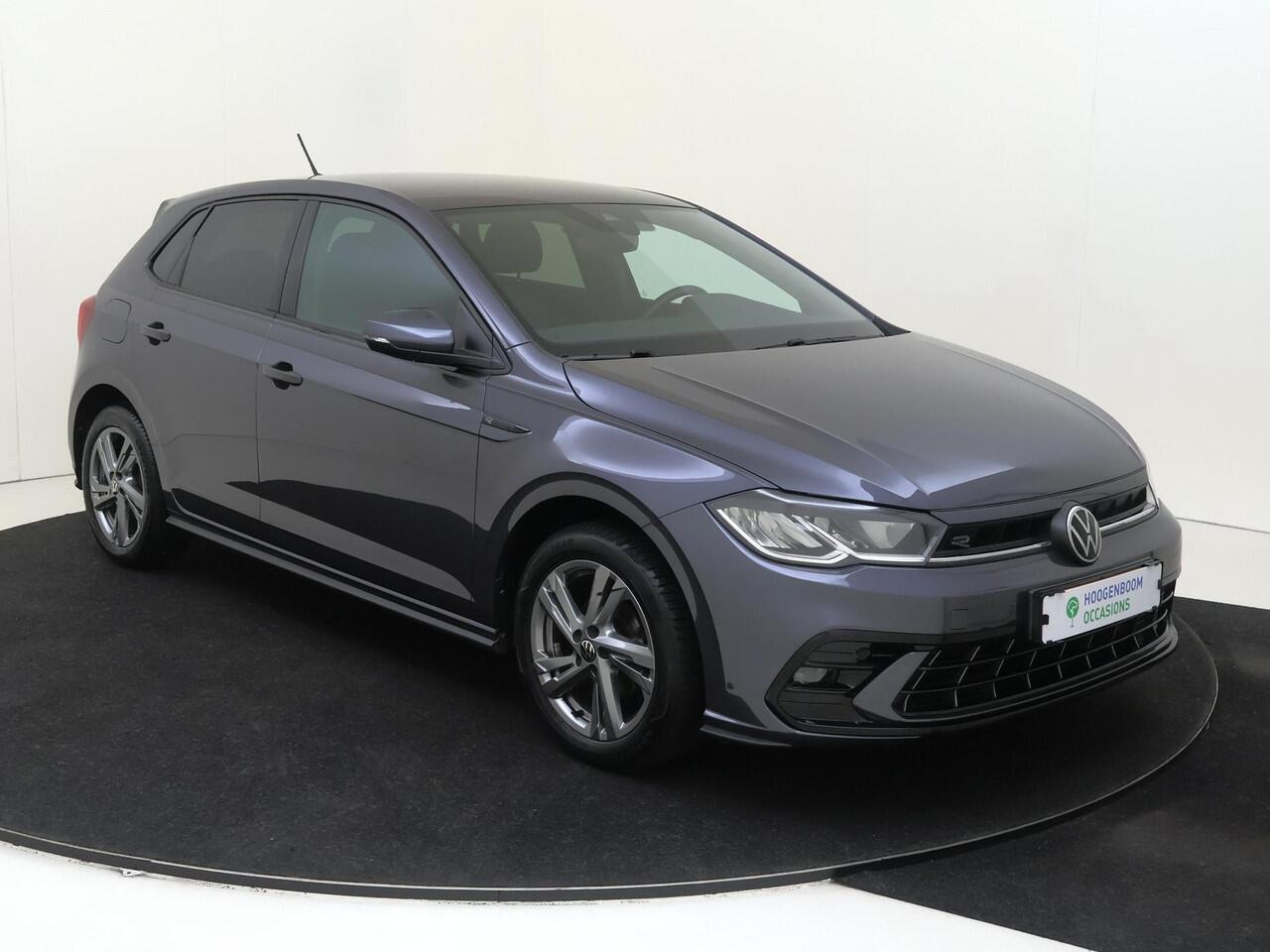 Volkswagen POLO 1.0 TSI R-Line | Achteruitrijcamera | Adaptieve cruise control | CarPlay | Digital cockpit pro | Airco |