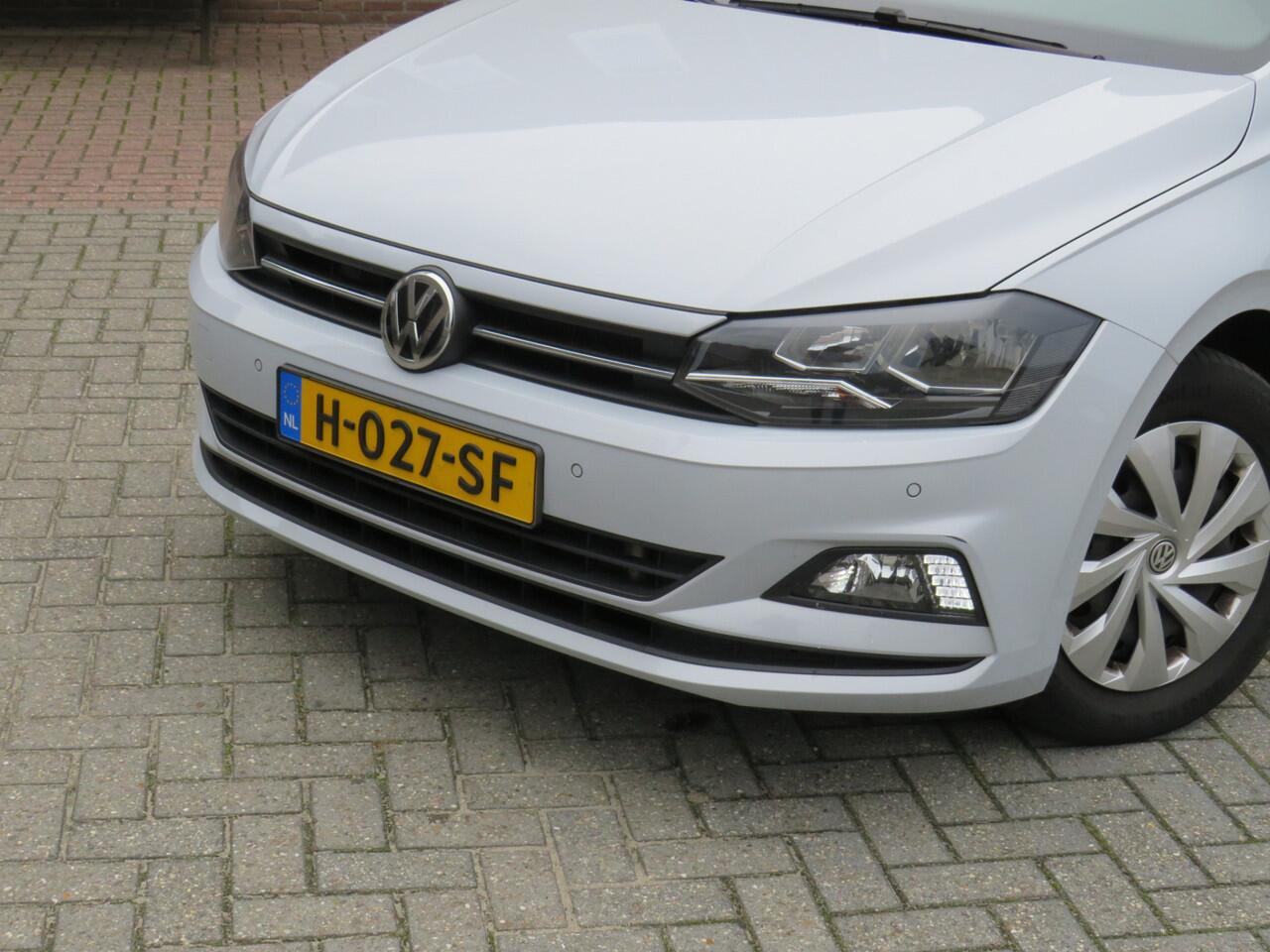 Volkswagen POLO 1.0 TSI 95Pk Automaat Comfortline EXE * Rijklaarprijs incl. garantie * DSG * Navigatie * Parkeersensor V+A * ACC * Carplay Android *