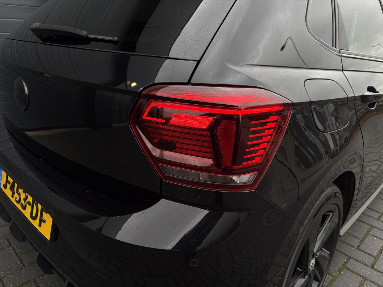 Volkswagen POLO 2.0 TSI GTI DSG / LED / PDC / CARPLAY / CLIMA