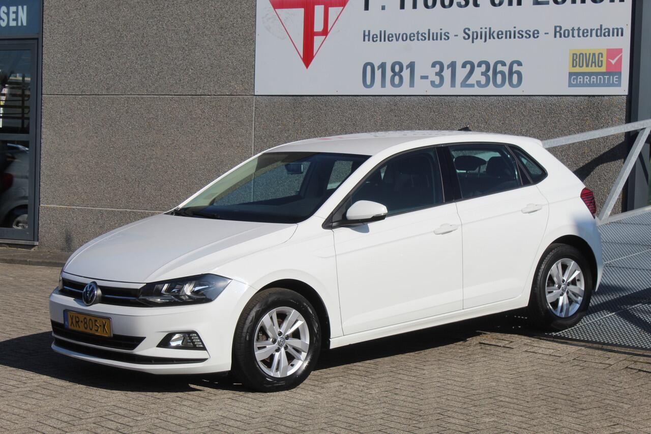 Volkswagen POLO 1.0 TSI Comfortline Navigatie/Adaptive cruise control/Apple carplay/Airco/DAB/Multifunctioneel stuurwiel/Elektrische ramen/Elektrisch verstelbare spiegels/15'' Lichtmetalen velgen.