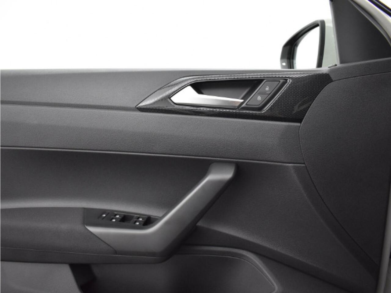 Volkswagen POLO Life Edition 1.0 TSI 95 pk 5 versn. Hand · Airconditioning automatisch, 2-zone (climatronic) · MEGA Sale