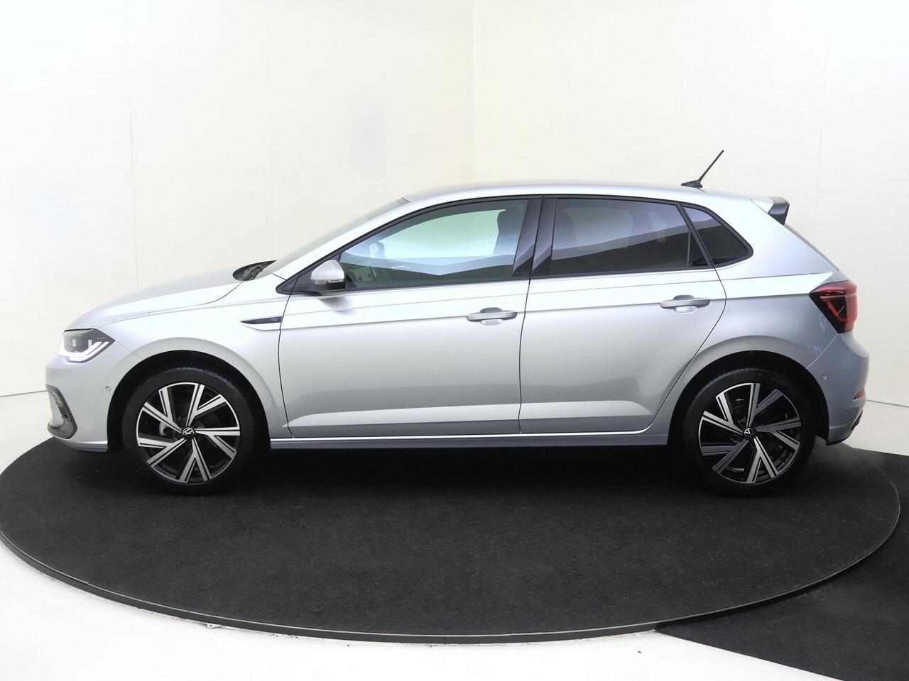 Volkswagen POLO R-Line Edition | 'App-Connect' draadloze smartphone integratie | Achterlichten LED | Afstandscontrolesysteem (Front Assist)