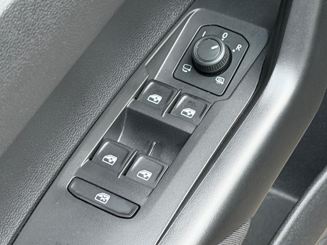 Volkswagen POLO 1.0 TSI 95pk DSG Life | Dode hoek | Adapt. Cruise | Stoelverwarming | Carplay | Rijklaar incl. 1 jaar Bovag garantie