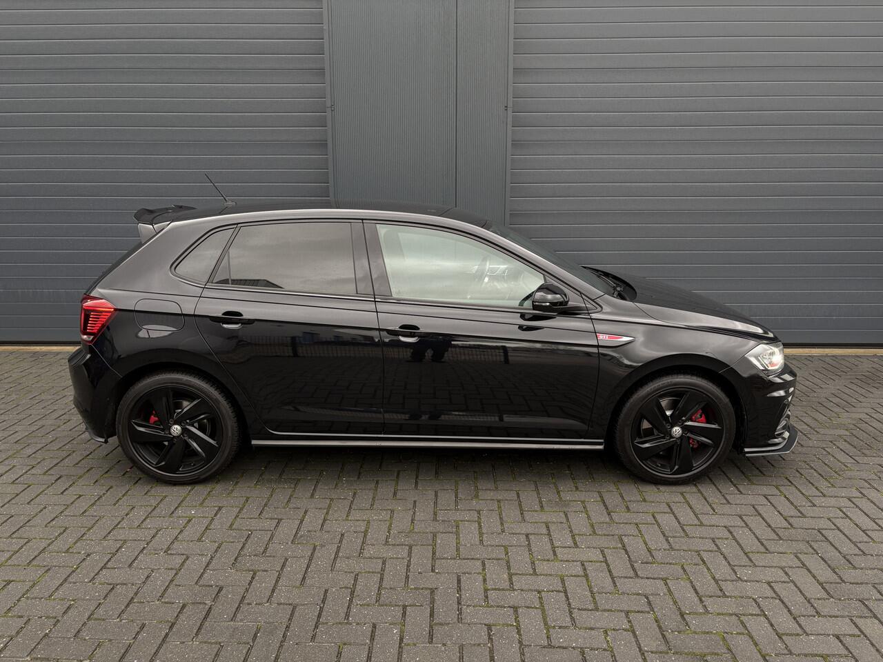 Volkswagen POLO 2.0 TSI GTI DSG / LED / PDC / CARPLAY / CLIMA