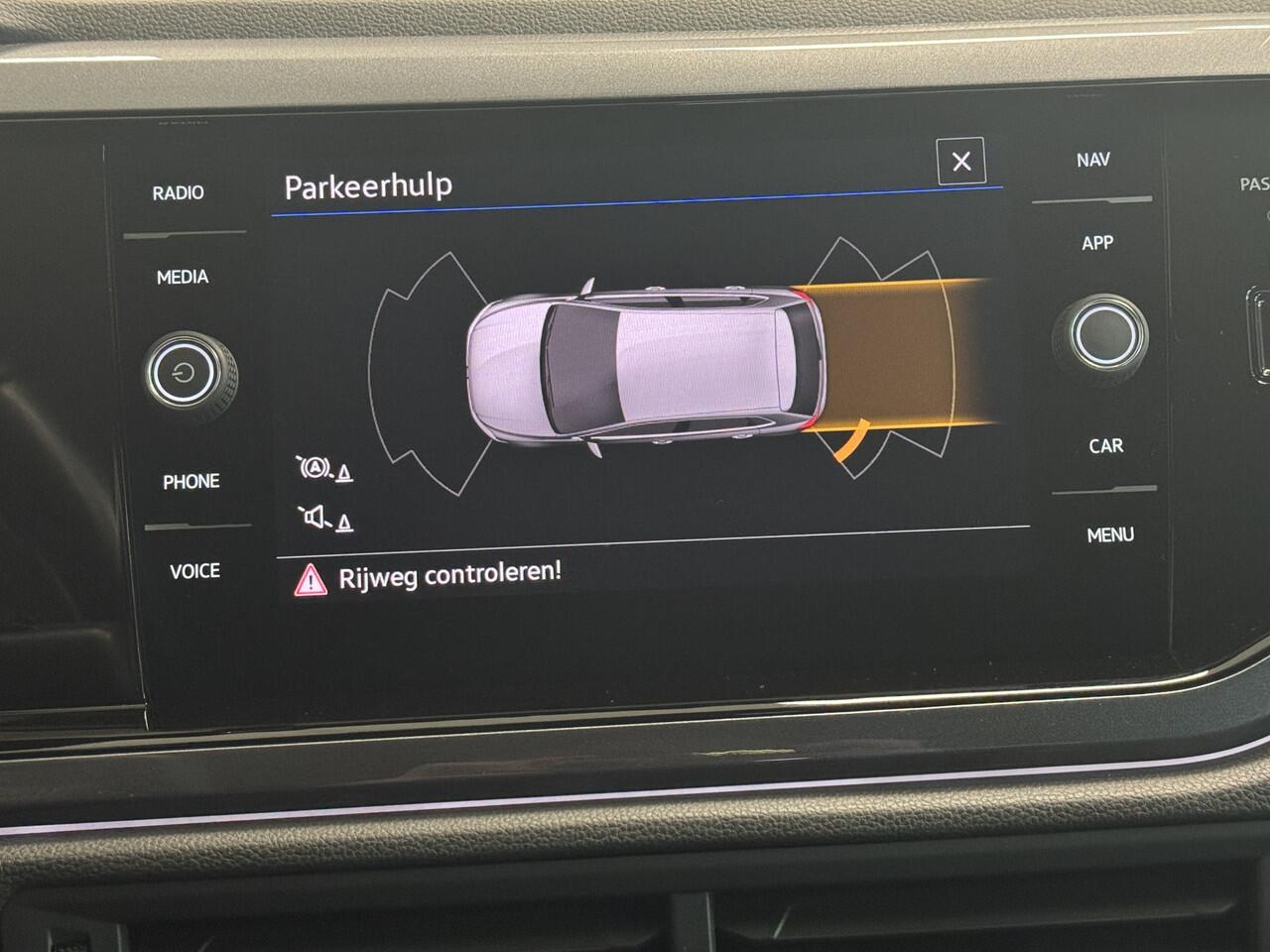 Volkswagen POLO 1.0 IQ Light/Stoelverwarming/AppConnect