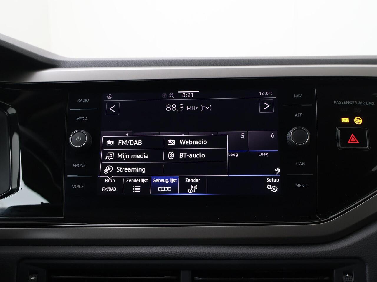 Volkswagen POLO 1.0 TSI R-Line Edition | 95 PK | Parkeersensoren | Adaptive cruise control | Apple CarPlay / Android Auto |