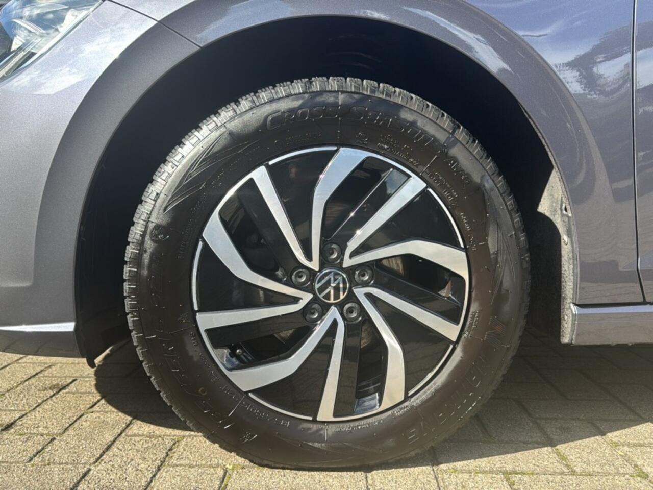 Volkswagen POLO 1.0 TSI LIFE CAMERA/CARPLAY/PDC/AIRCO