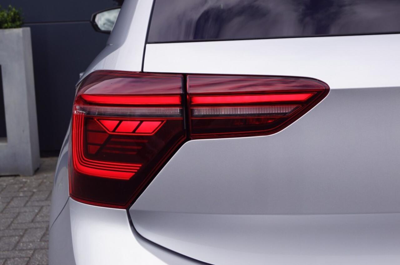 Volkswagen POLO 1.0 TSI DSG 95pk Style / 17 Inch LM / IQ LED / Sportstoelen