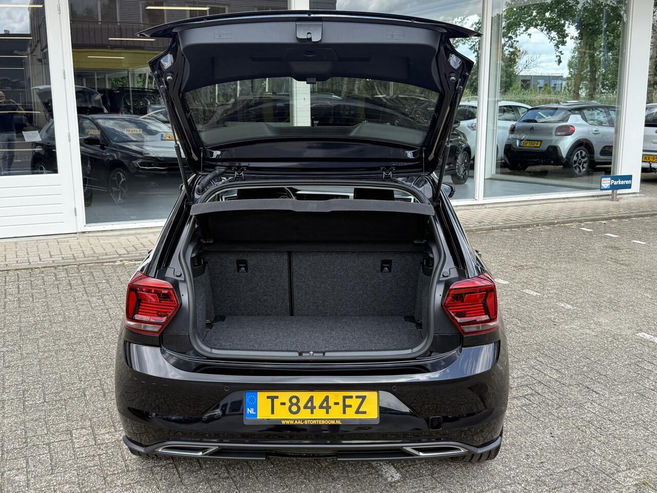 Volkswagen POLO 1.0 TSI Highline R | LED | Pano | Keyless | PDC v+a incl camera | Apple Carplay | ECC | Afn. trekhaak