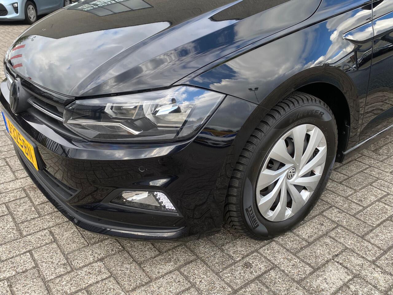Volkswagen POLO 1.0 TSI Comfortline Orig.NL auto/Digital dashboard/Parkeersensoren rondom/Apple car play/Adaptive cruise control/Privacy glass