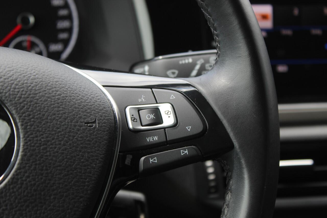 Volkswagen POLO 1.0 TSI Comfortline Orig. NL/Airco/Apple carplay/Adaptive cruise control/Multifunctioneel stuurwiel/Elektrische ramen/Elektrisch verstelbare spiegels.