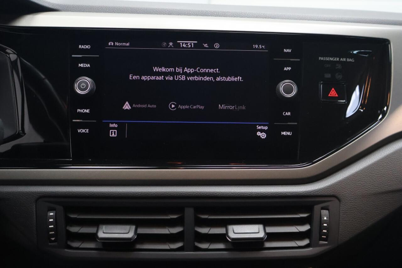 Volkswagen POLO 1.0 TSI Comfortline Business | Carplay | PDC
