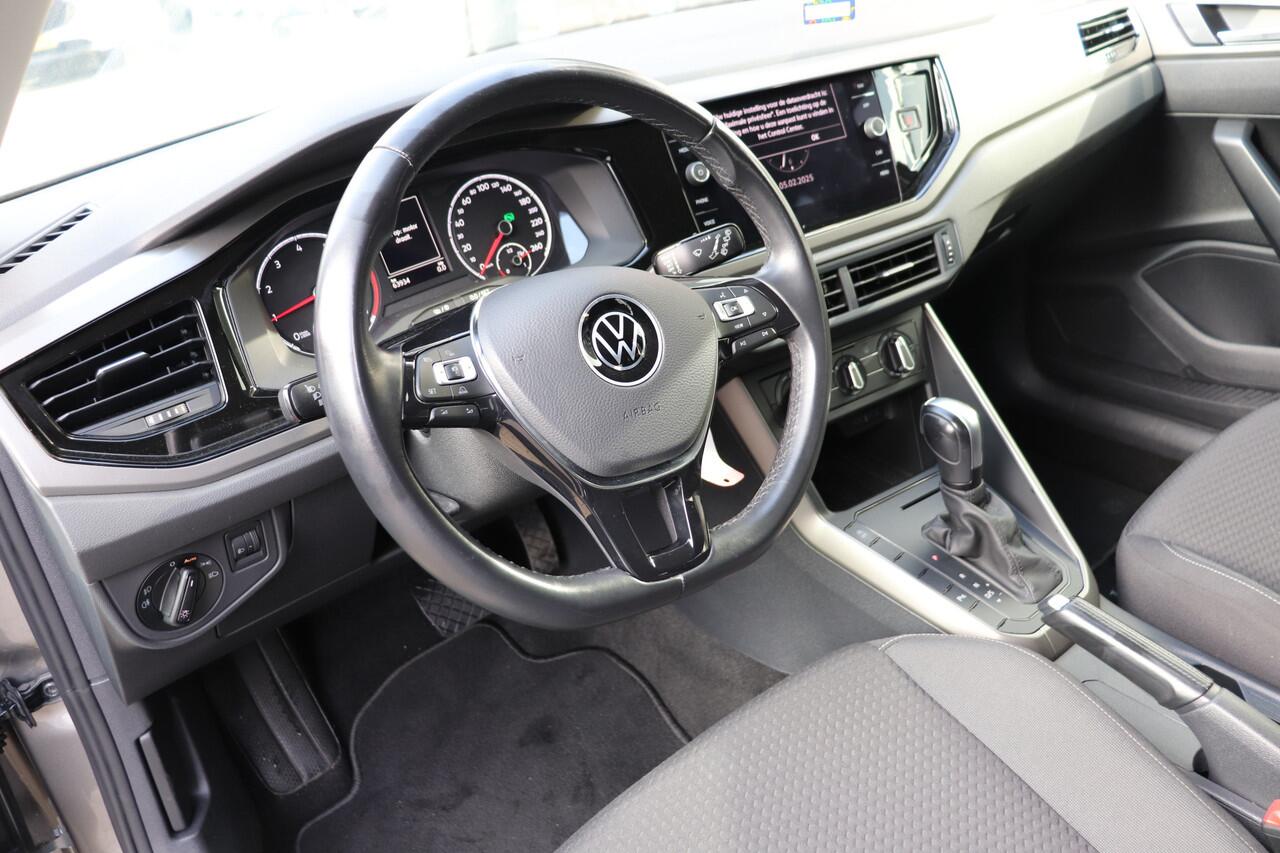 Volkswagen POLO 1.0 TSI R-Line Edition Automaat. Navigatie, mooie Nederlandse auto.