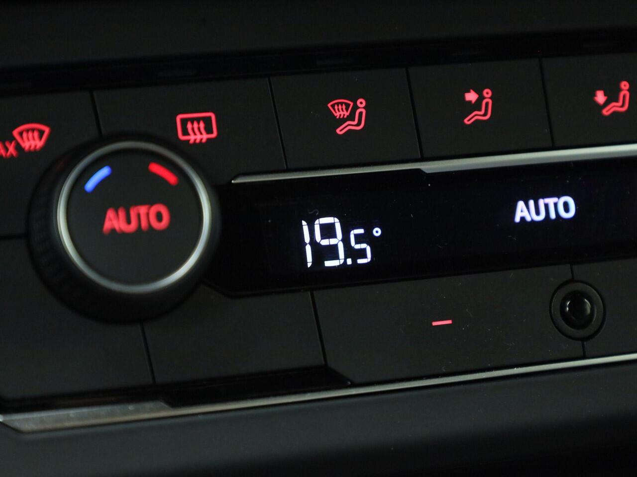 Volkswagen POLO 1.0TSI/95PK Highline Business R · Navigatie · Appel/Android carplay · Parkeersensoren