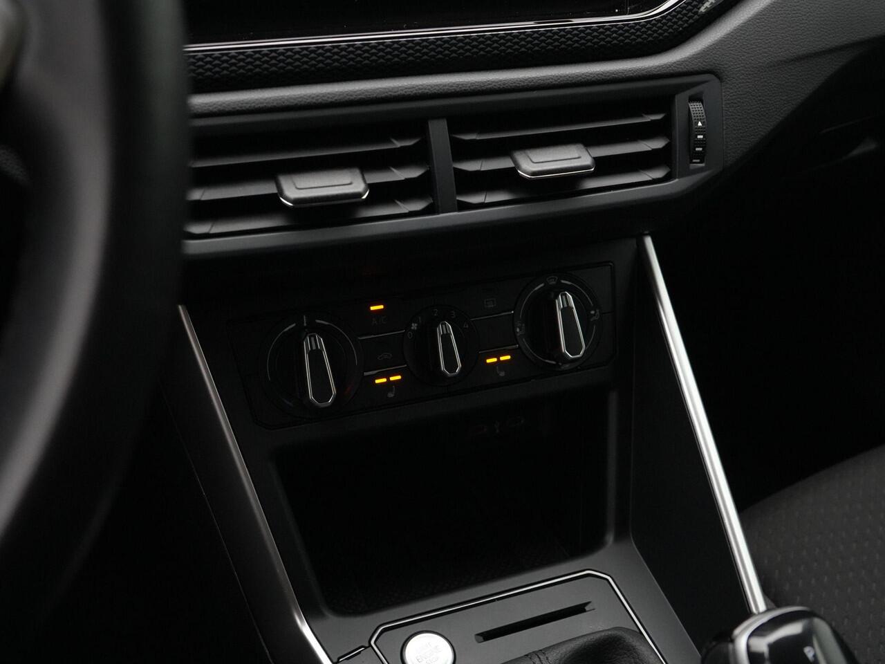 Volkswagen POLO 1.0 TSI 95 pk DSG Life Edition | Achteruitrijcamera | Navigatie | Stoelverwarming | Adaptive Cruise