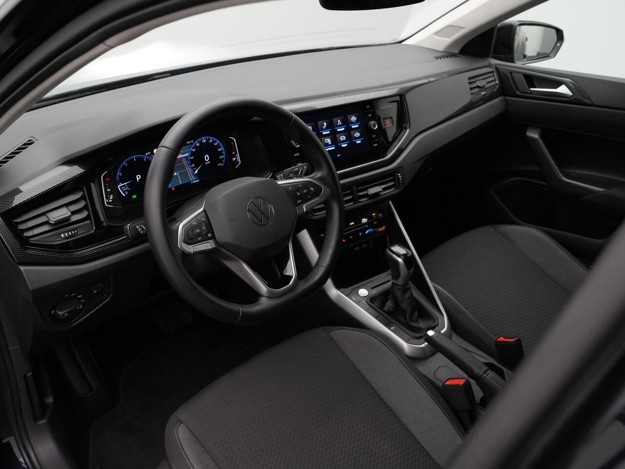 Volkswagen POLO 1.0 TSI 95 pk DSG Life | Achteruitrijcamera | Navigatie | Keyless Entry | Digital Cockpit Pro