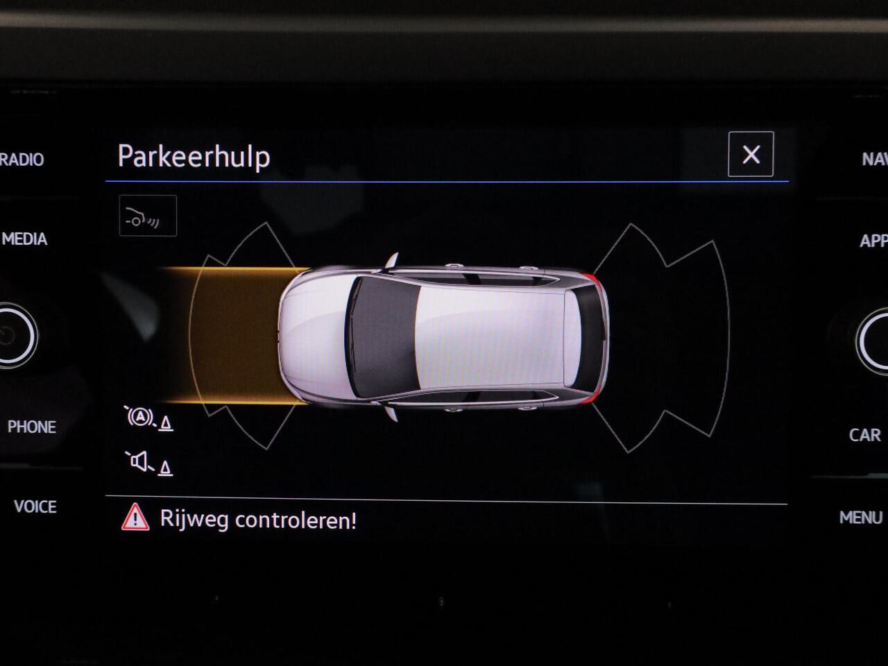 Volkswagen POLO 1.0 TSI R-Line Pano-dak| Navi| 17'LM-velgen| digital display