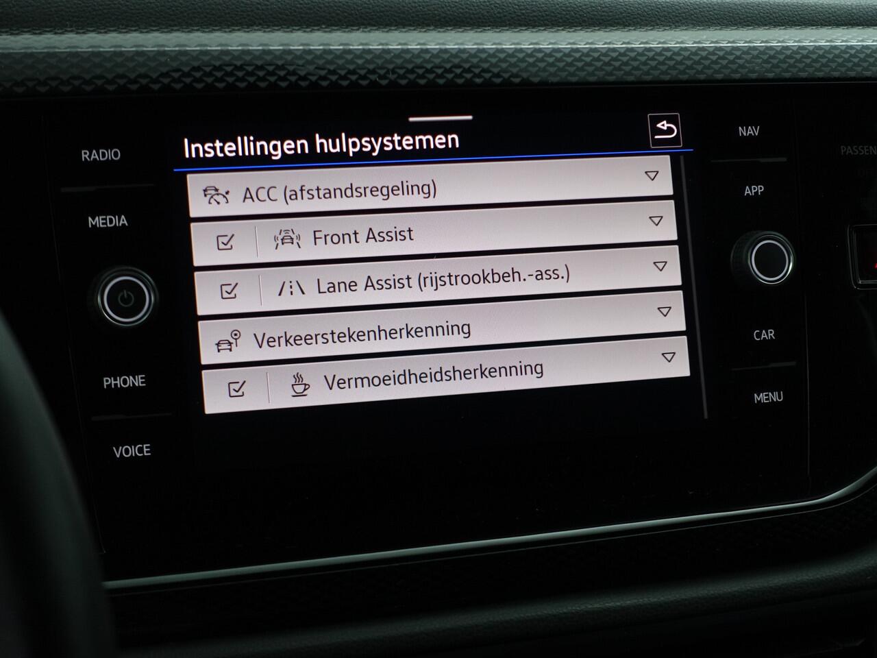 Volkswagen POLO 1.0 TSI Life Advanced- Nieuw Model, Virtual Cockpit, Camera, Carplay, Android Auto, Privacy Glass