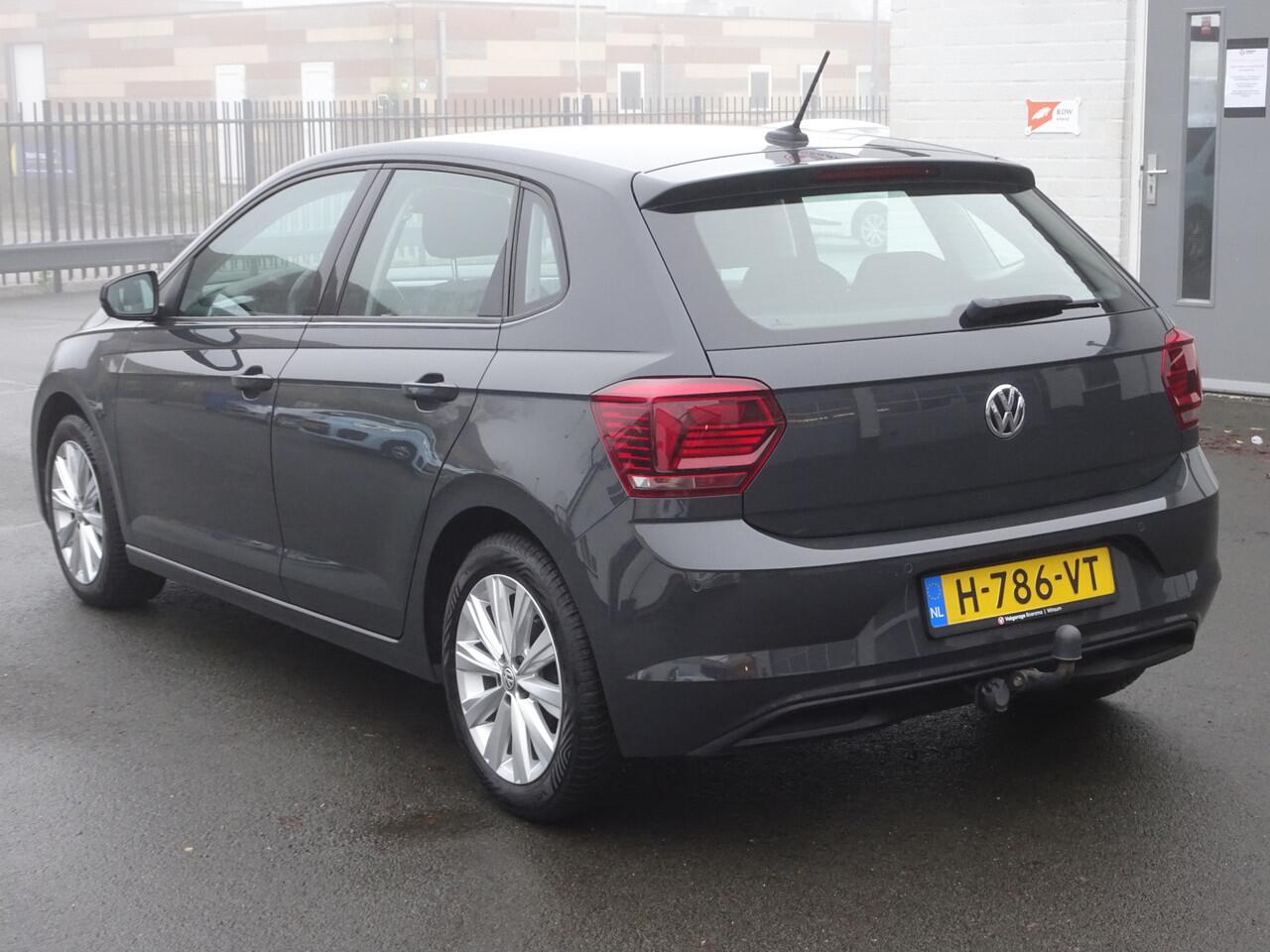 Volkswagen POLO 1.0 TSI Highline Automatische airco, trekhaak, automaat, navigatie, parkeersensoren, cruise controle, sportstoelen, licht metalen velgen, enz. GEEN IMPORT