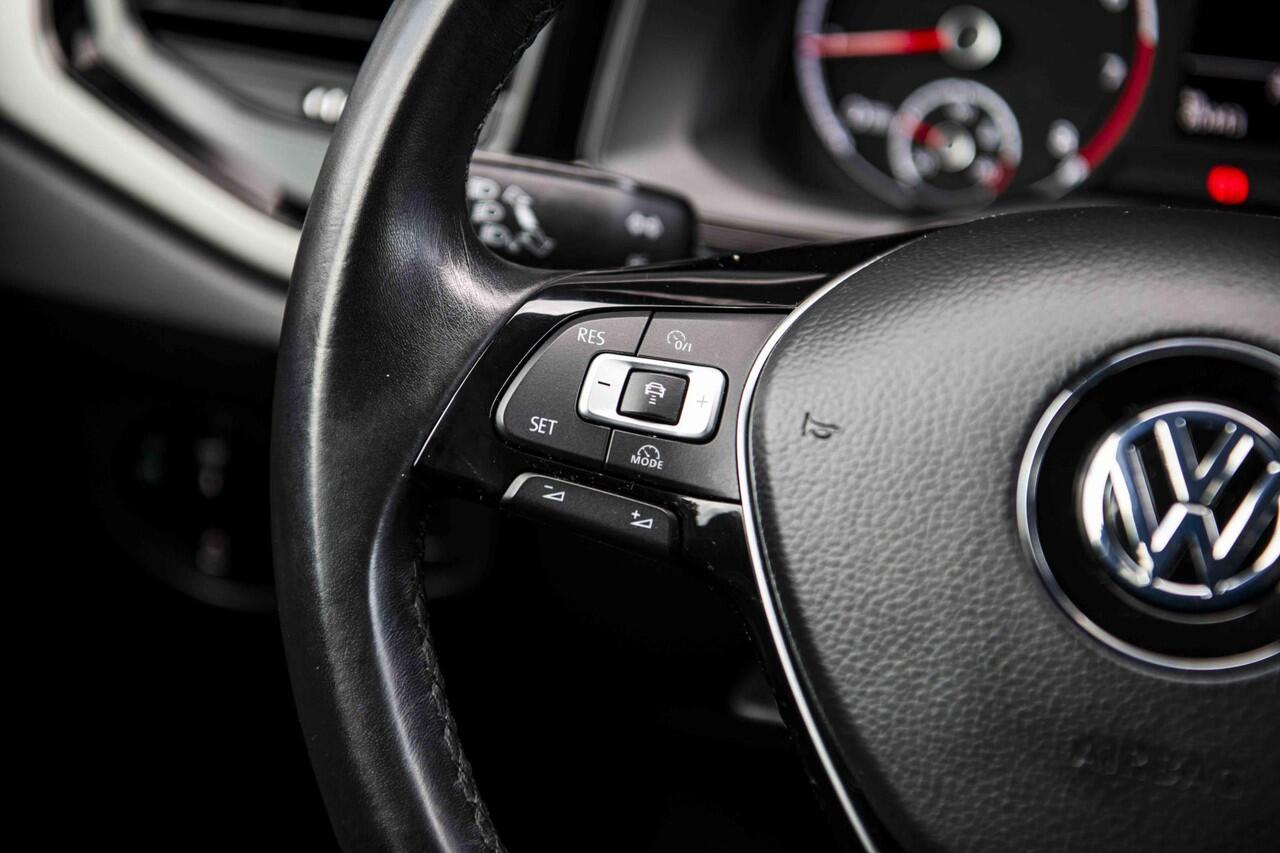 Volkswagen POLO 1.0 TSi 95 pk Comfortline | Parkeersensoren | Navigatie | Full Link