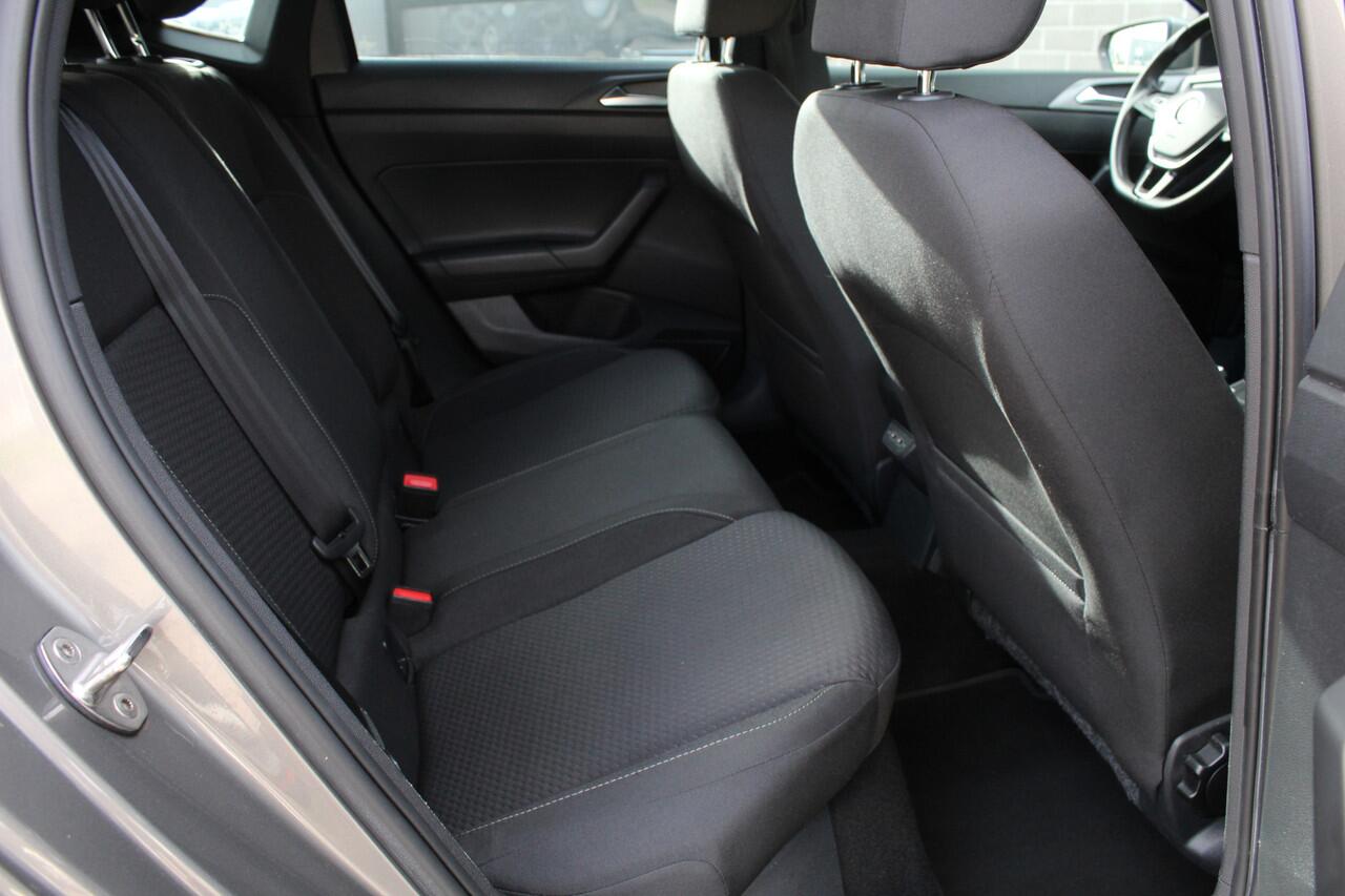 Volkswagen POLO 1.0 TSI Highline / Carplay / Automaat / Stoelverwarming