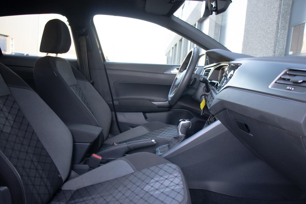 Volkswagen POLO 1.0 TSI R-Line | 2 X R-Line | DSG Automaat | 1 Eigenaar | IQ Light | LED Bar | Camera | ACC | Climate | Carplay | Stoelverwarming | Sfeer | Front Assist | Lane Assist | Navigatie Voorbereiding | BTW Auto | Garantie