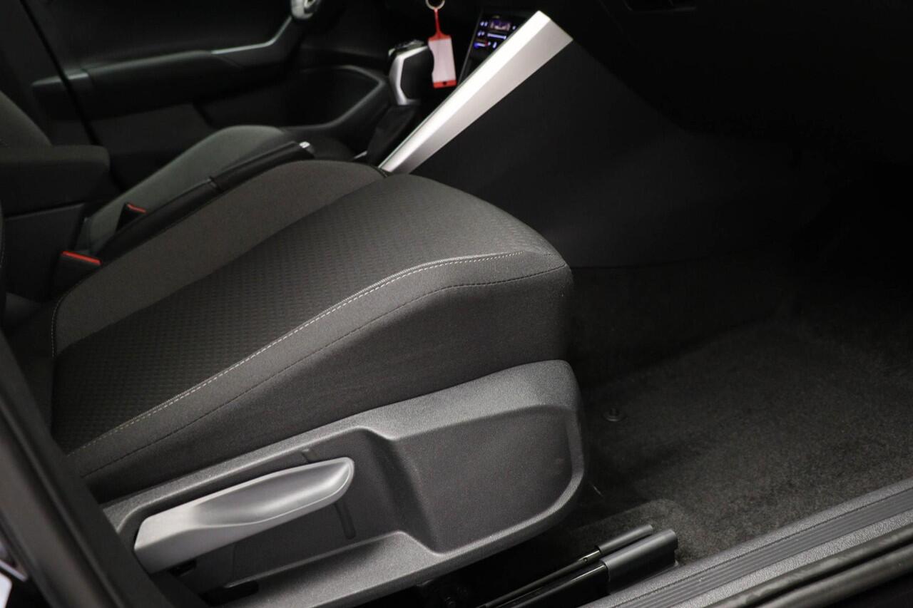 Volkswagen POLO 1.0 TSI Life Business | ASSISTANCE PACK | STOELVERWARMING | DAB | APPLE