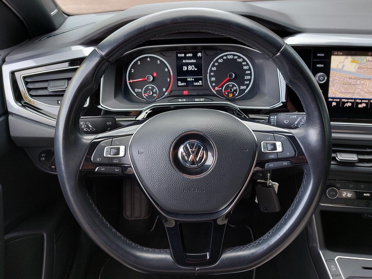 Volkswagen POLO 1.0 TSI 95pk Highline Executive 5-Deurs | Navi | Apple Carplay+Android Auto | Clima | Adap.Cruise | Sfeerverlichting | Licht+Regensensor | Privacy Glass | 16''lm