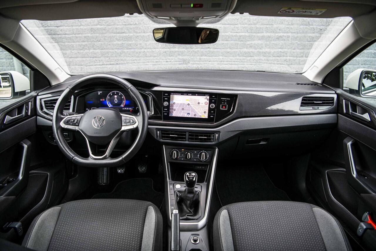 Volkswagen POLO 1.0 TSi 95 pk Life Edition | Keyless | Stoelverwarming | Navigatie