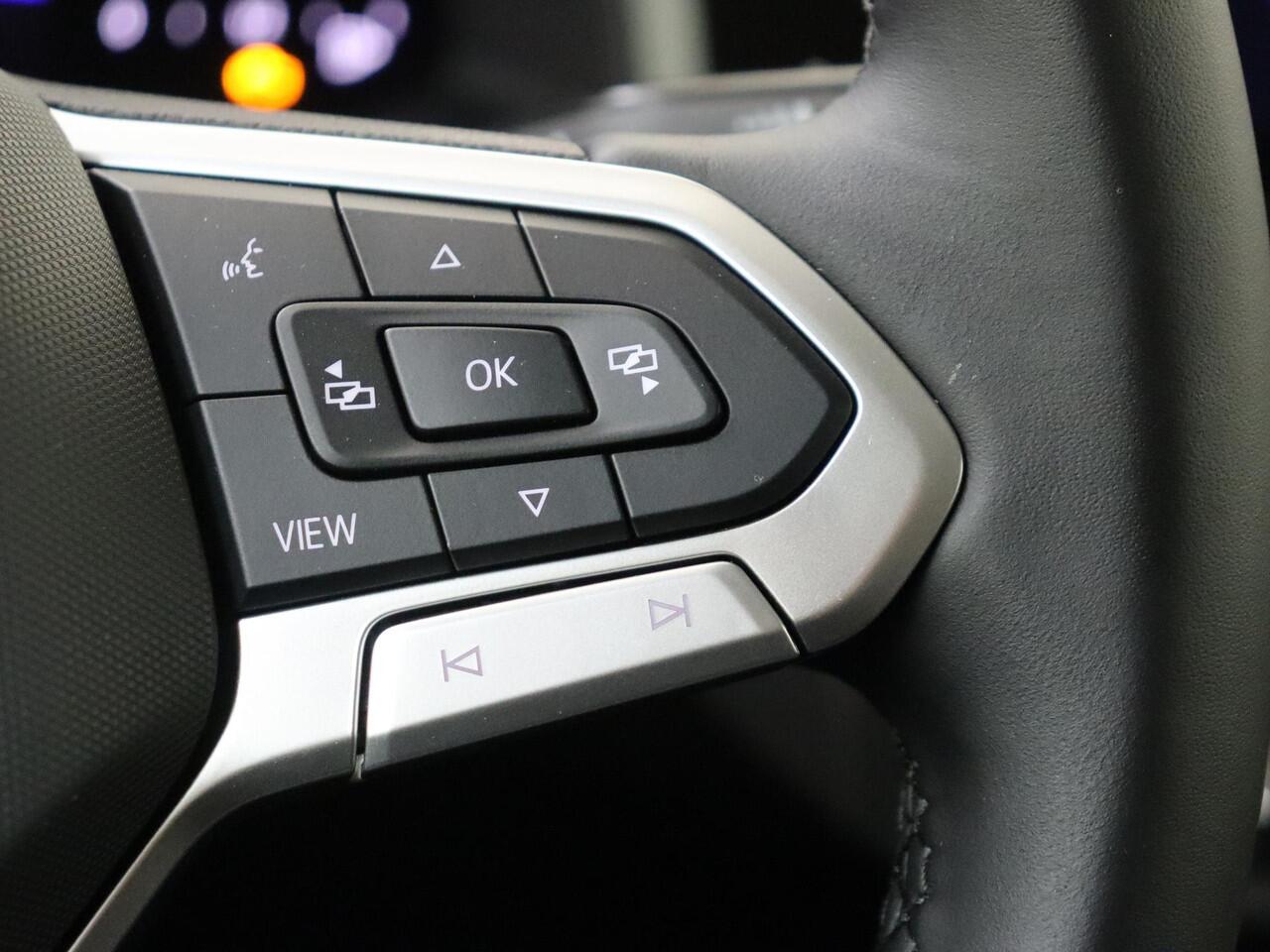 Volkswagen POLO Life Edition | 'App-Connect' smartphone integratie | Airconditioning automatisch (Climatronic), 2-zone | Buitenspiegels elektrisch instel- verwarm- en inklapbaar