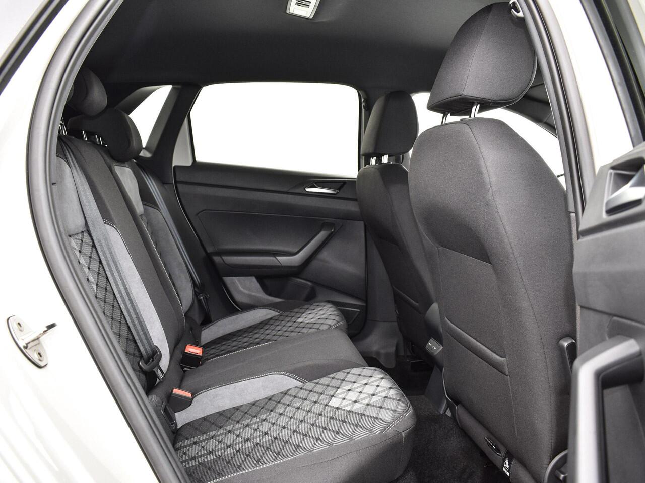 Volkswagen POLO R-Line Edition 1.0 TSI 70 kW / 95 PK Hatchback 7 Versn. DSG | Voorraad actie | EU 2000,- inruilpremie | Speciaal ingekocht