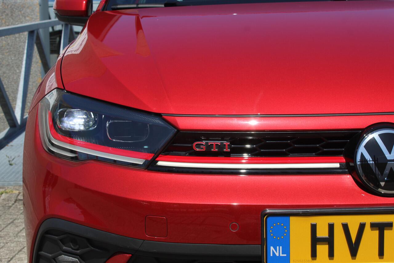 Volkswagen POLO 2.0 TSI GTI Navigatie/Apple carplay/Virtual cockpit/Stoelverwarming/Parkeersensoren rondom/Cruise control/Airco/Multifunctioneel stuurwiel/17'' Lichtmetalen velgen.
