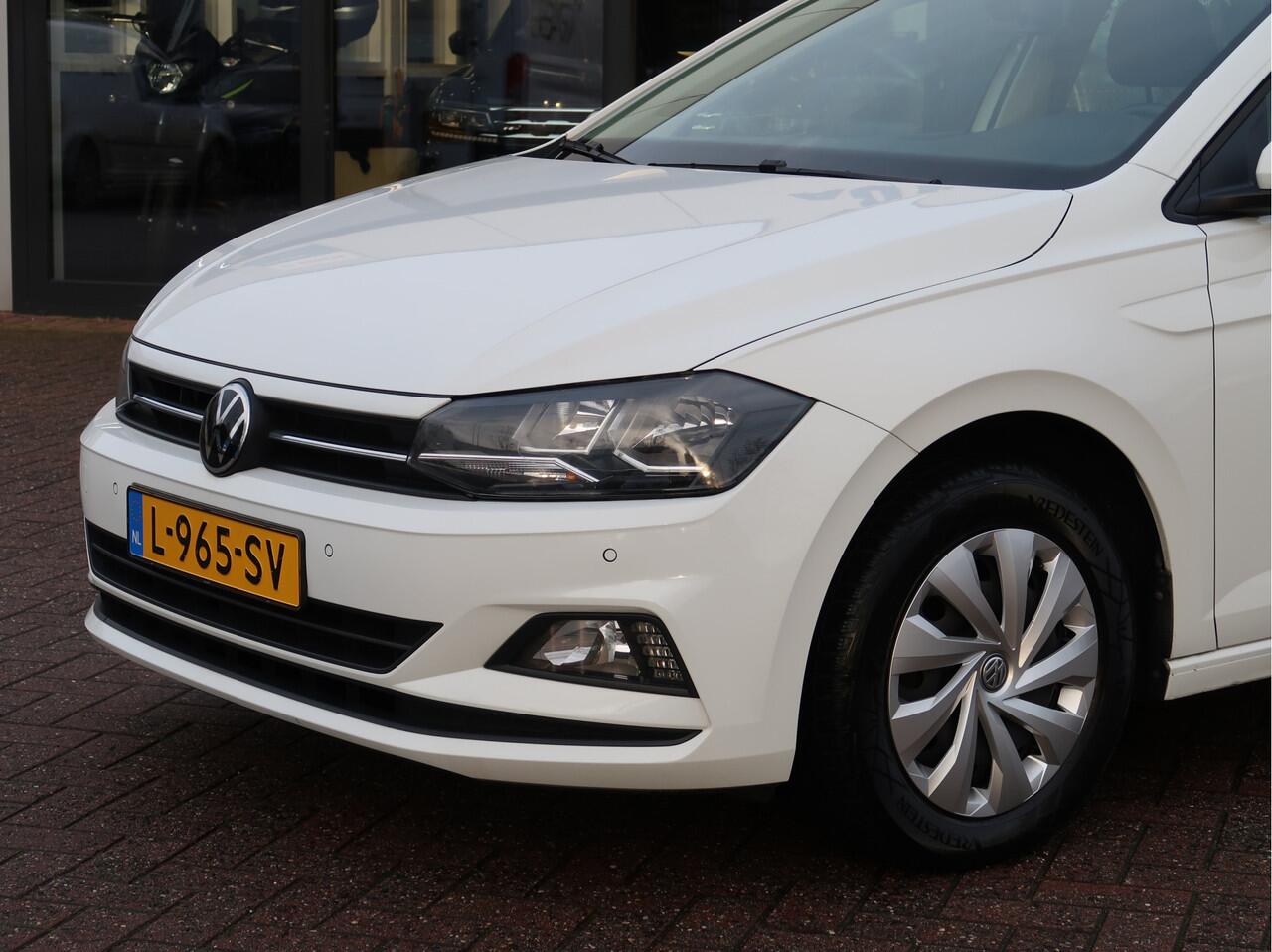 Volkswagen POLO 1.0 TSI Comfortline Business | Parkeersensoren | Climate Control | Navigatie | Carplay |