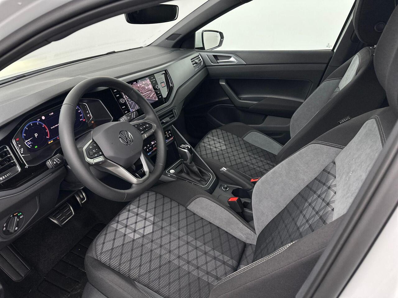 Volkswagen POLO R-Line-Edition 1.0 70 kW / 95 pk TSI Hatchback 7 v