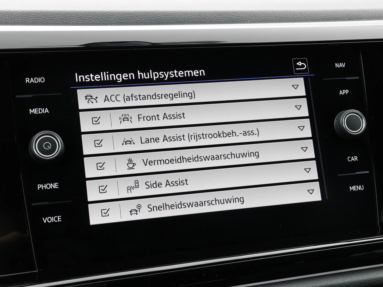 Volkswagen POLO 50 Edition 1.0 TSI 95 PK 7 versn. DSG · Achteruitrijcamera · draadloze telefoonlader ·