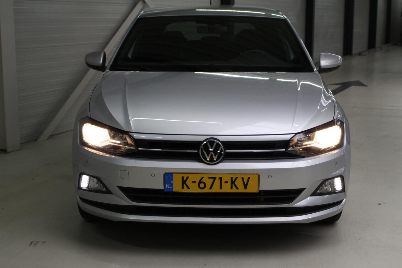 Volkswagen POLO 1.0 TSI Comfortline Business Navigatie | Camera | Parkeersensoren | Climate Control | Digitale Cockpit