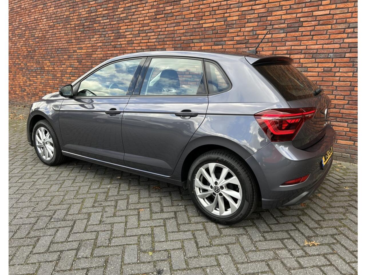 Volkswagen POLO 1.0 TSI Automaat/ IQ Light/ Stoelverw./ Leder