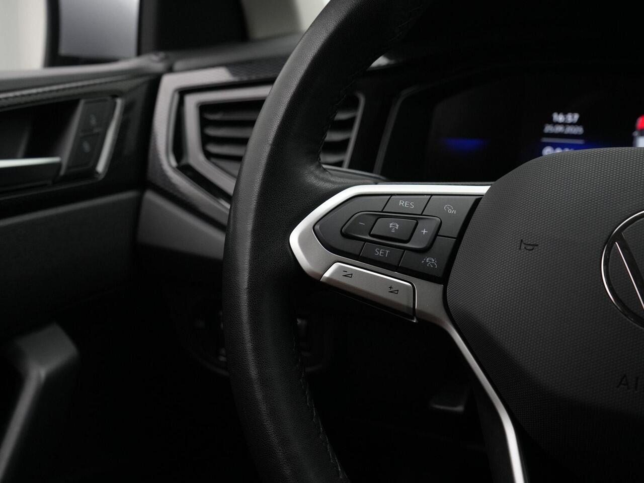 Volkswagen POLO 1.0 TSI 95 pk DSG Life Edition | Achteruitrijcamera | Navigatie | Stoelverwarming | Adaptive Cruise