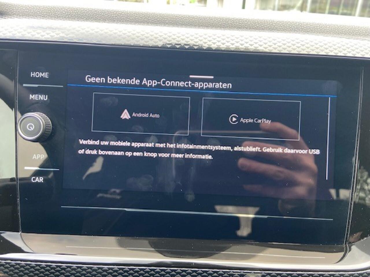 Volkswagen POLO 1.0 TSI Life Edition / Carplay / Parkeersensoren voor en achter / Camera / Velgen 'Essex', 15 inch lichtmetaal