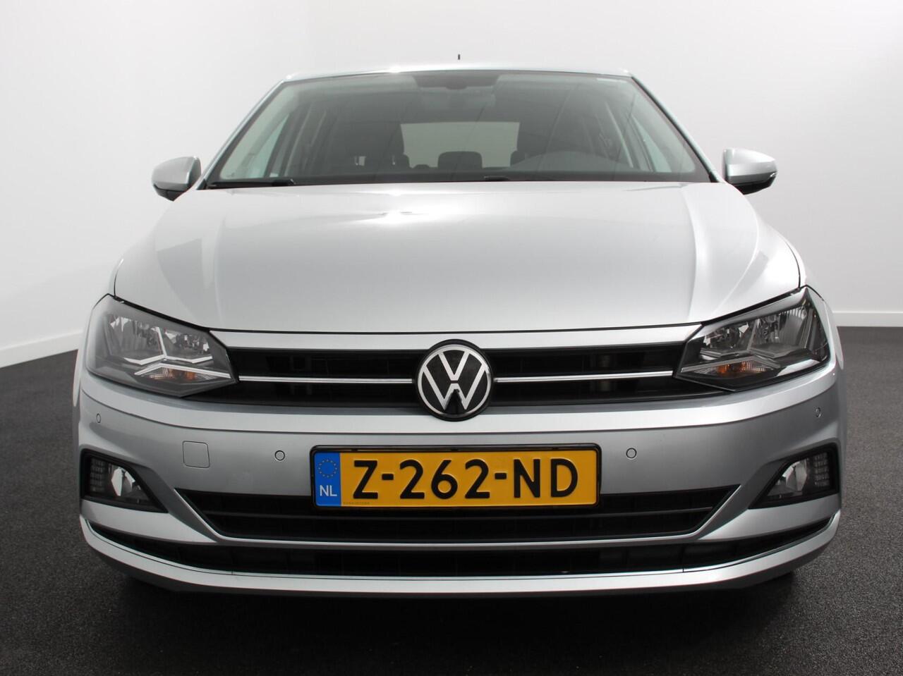 Volkswagen POLO 1.0 TSI 110pk Highline | Navigatie | Apple Carplay/Android Auto | Parkeersensoren | Adaptive cruise control | Stoelverwarming | Getinte ramen | Climatronic