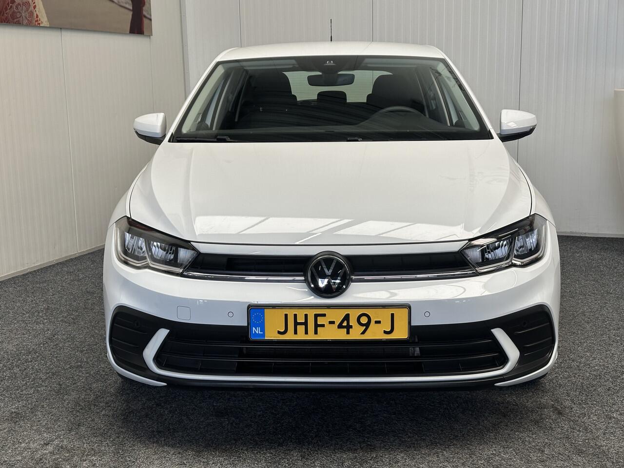 Volkswagen POLO 1.0 MPI COMFORTLINE CRUISE CONTROL AIRCO STOELVERWARMING RIJSTROOKSENSOREN BLUETOOTH TELEFOON MEDIA VOORBEREIDING PDC ZEER MOOI !! 3010
