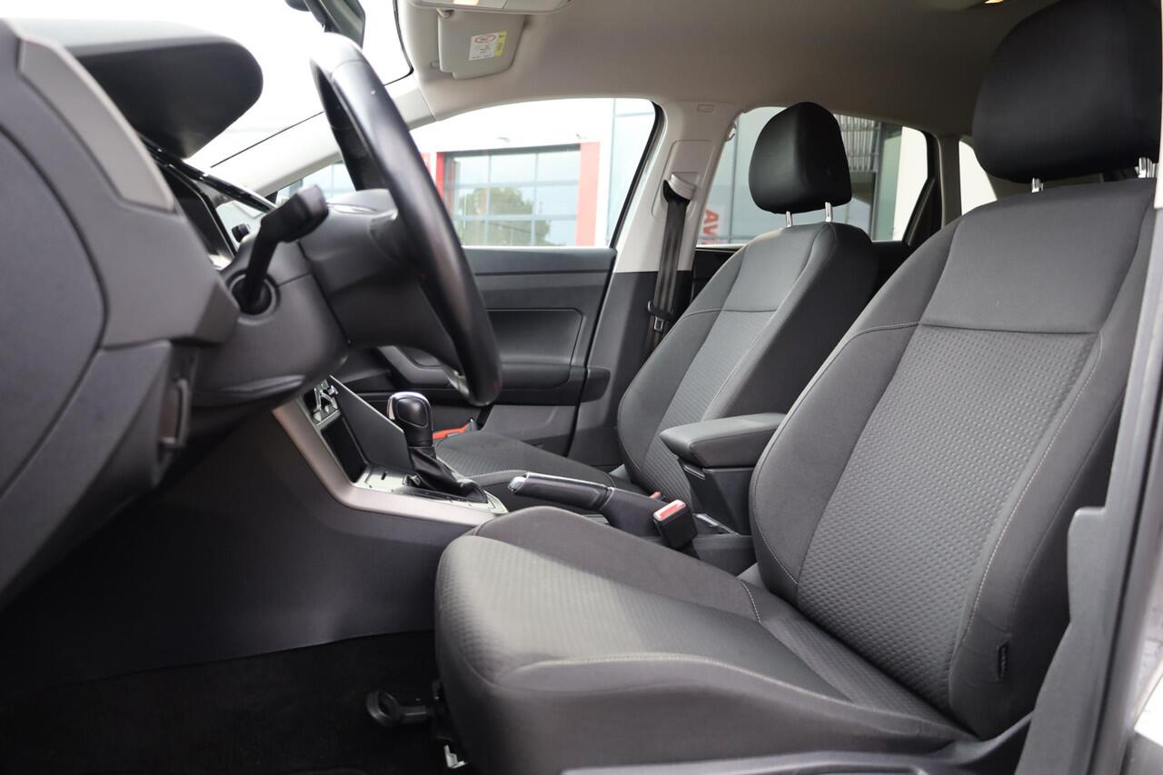 Volkswagen POLO 1.0 TSI Comfortline 70KW/95PK DSG, NL auto 1e eigenaar dealeronderhouden, 16" LMV Sebring r line velgen, privacy glas, pdc voor en achter, navigatie, acc, lederen stuurwiel, carplay