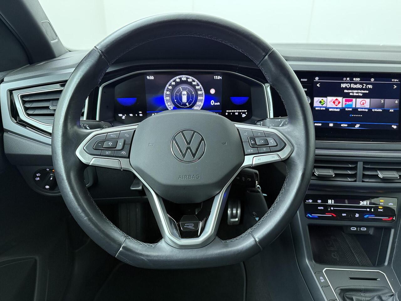 Volkswagen POLO 1.0 TSI R-Line | 95 PK| Multifunctioneel stuurwiel | Cruisecontrol | Parkeersensoren |