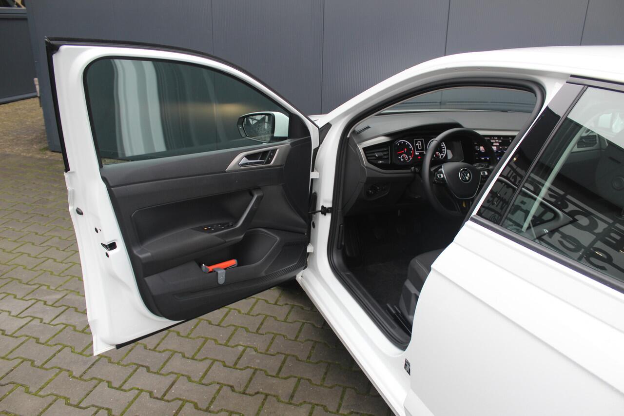 Volkswagen POLO 1.0 TSI Comfortline | incl. 12 maanden garantie | Adaptive cruise | Navi | Airco | Carplay | DAB+ | 15" LM velgen | Mistlampen voor | Isofix | Origineel NL auto | Dealer onderhouden |