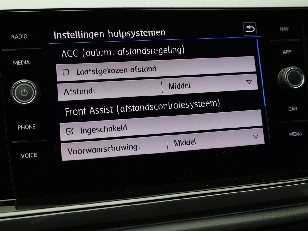 Volkswagen POLO 1.0TSI/95PK Highline Business R · Navigatie · Appel/Android carplay · Parkeersensoren