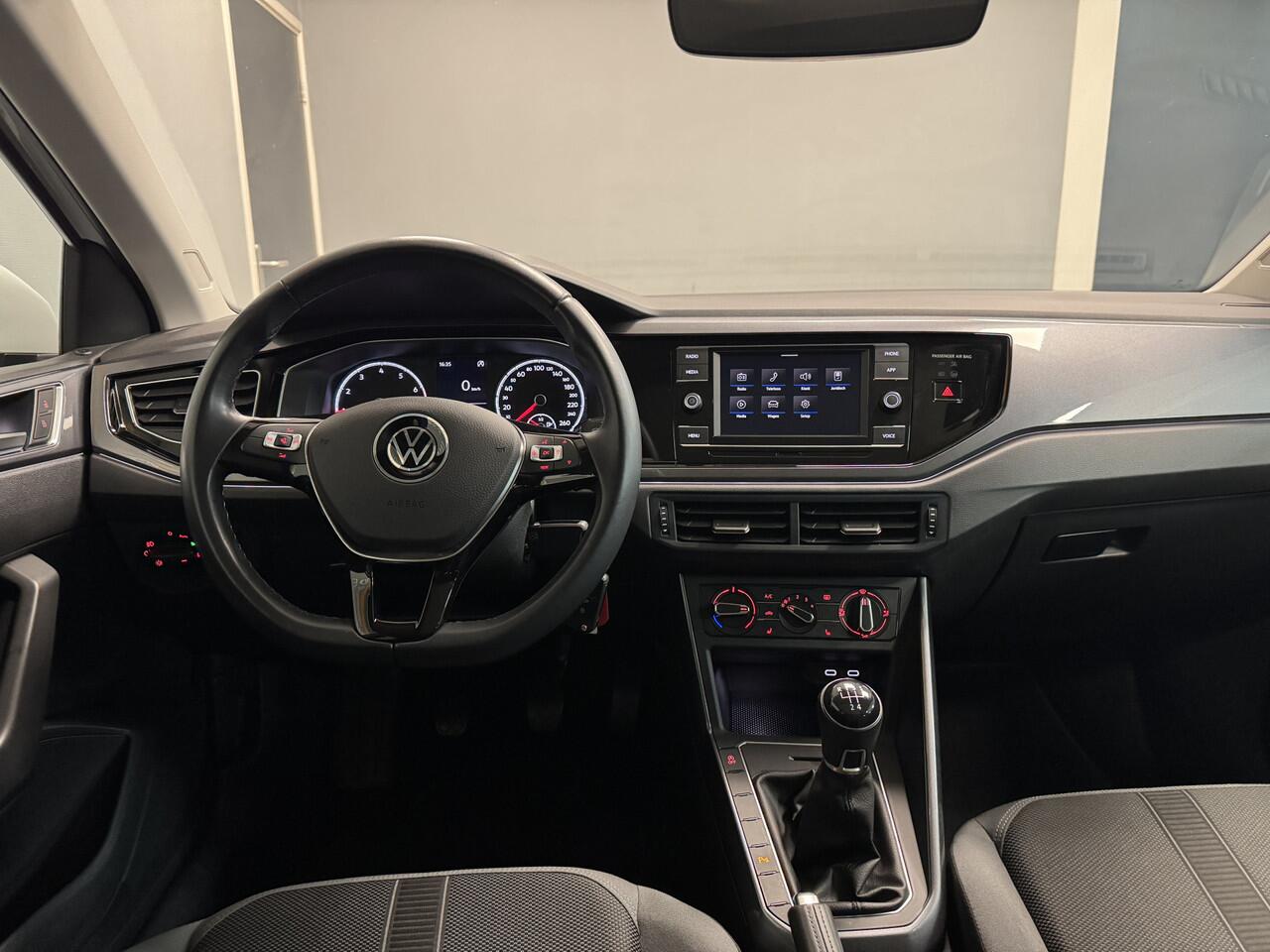 Volkswagen POLO 1.0 Panoramdak/Parkeersensoren/Stoelverwarming