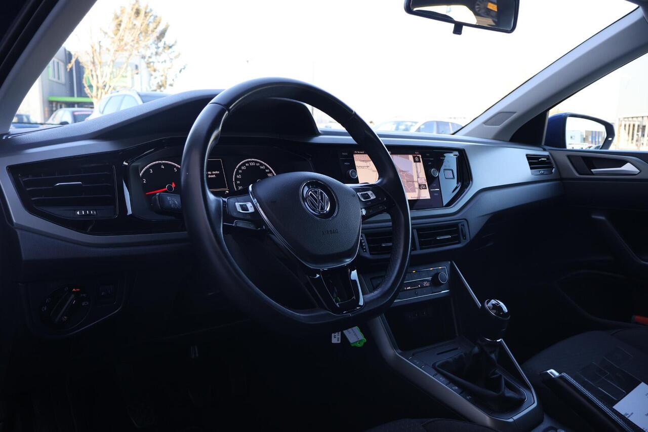 Volkswagen POLO 1.0 TSI Comfortline Business 1e Eigenaar | NL-Auto | Dealer Onderh | Ad Cruise | Carplay | Bots Systeem | Navi | Full Led | DAB | PDC | Start/Stop | Hill-Hold