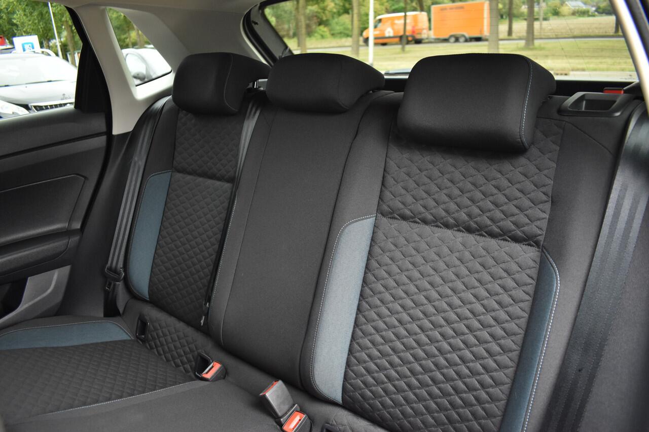 Volkswagen POLO 1.0 TSI Highline Business R / Parkassist / Adap. Cruise / Navigatie /