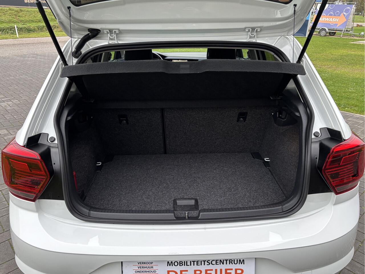 Volkswagen POLO 1.0 TSI 95 pk Comfortline Navi I Carplay I All season banden